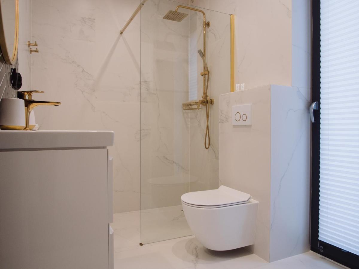 Apartament Nad Strumykiem Z Ogrodkiem - Dream Apart Apartment Устрон Екстериор снимка